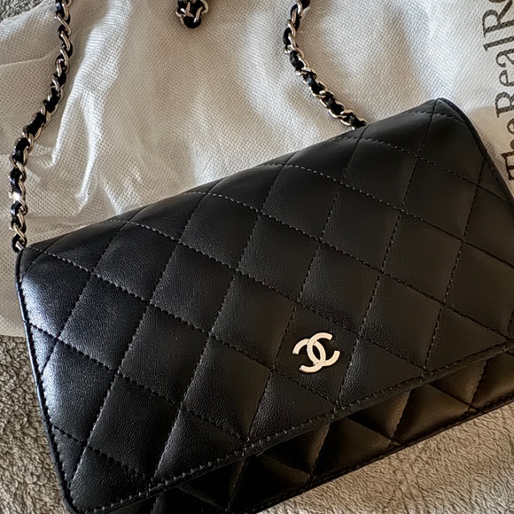 Chanel wallet on chain bag authentic - Picture 2 of 7